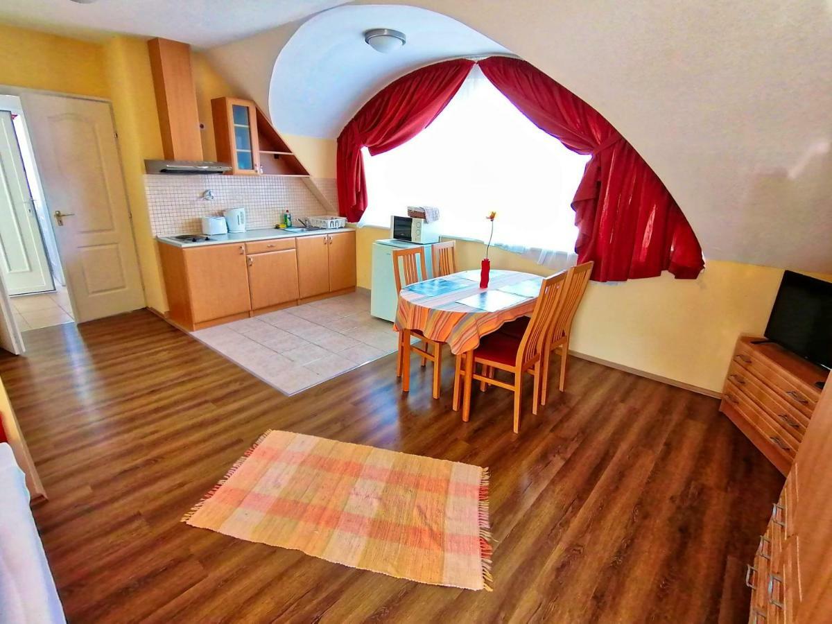 Villa Aida Apartman Hajduszoboszlo Luaran gambar