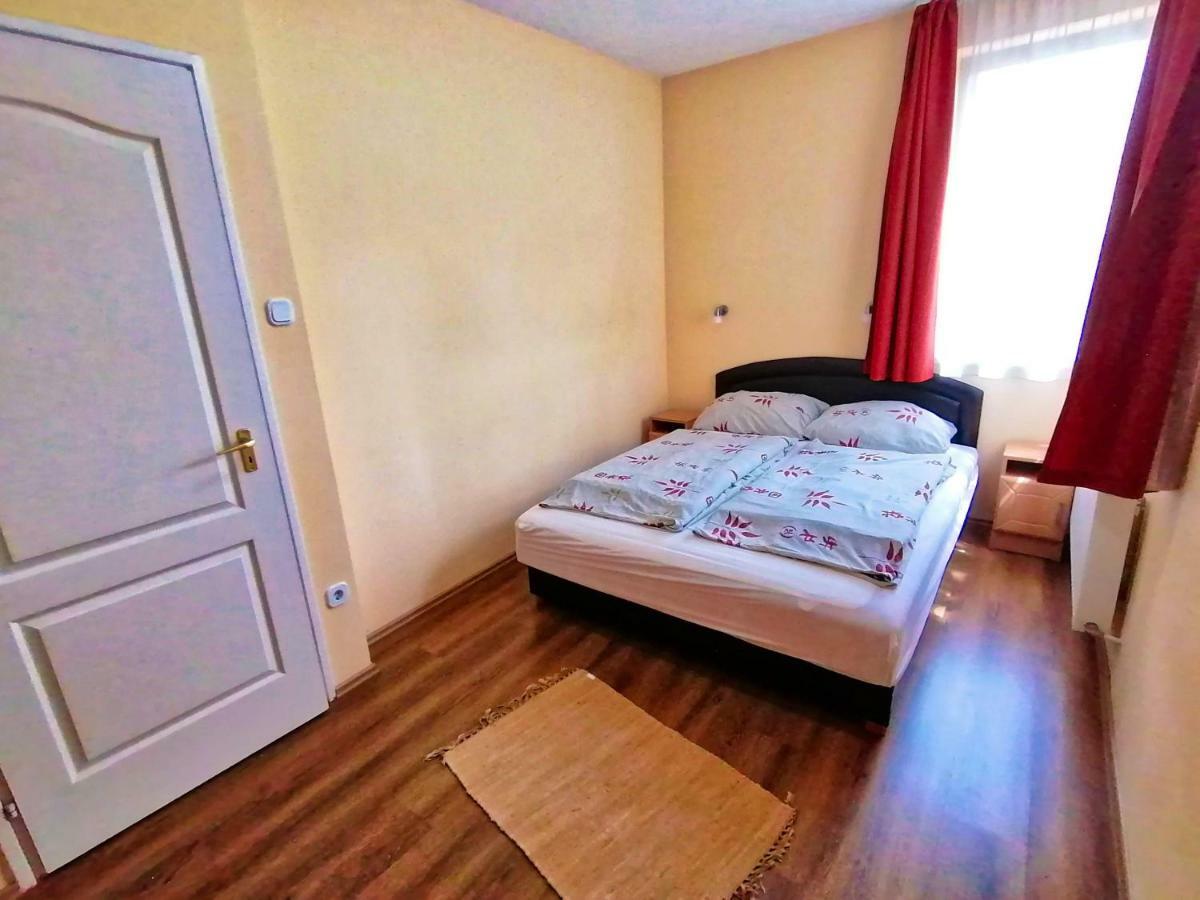 Villa Aida Apartman Hajduszoboszlo Luaran gambar