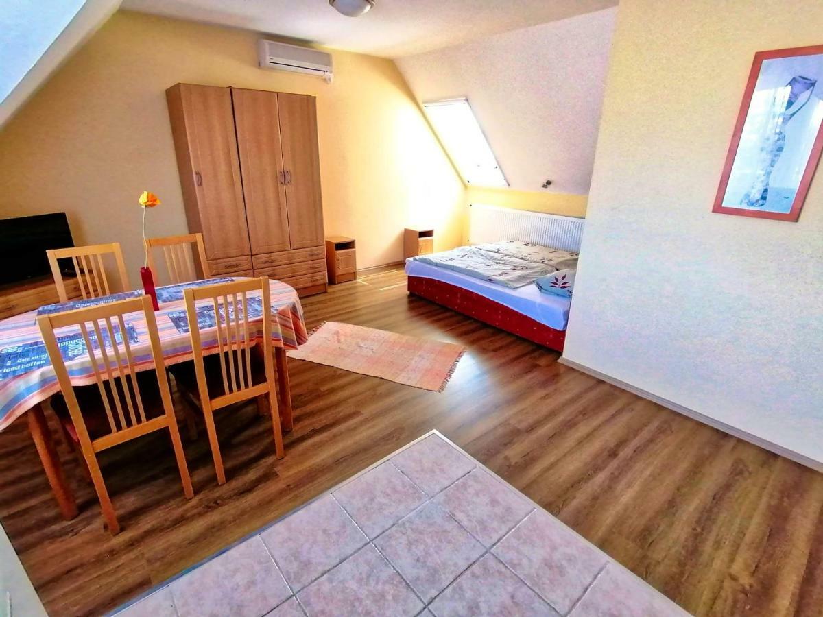 Villa Aida Apartman Hajduszoboszlo Luaran gambar