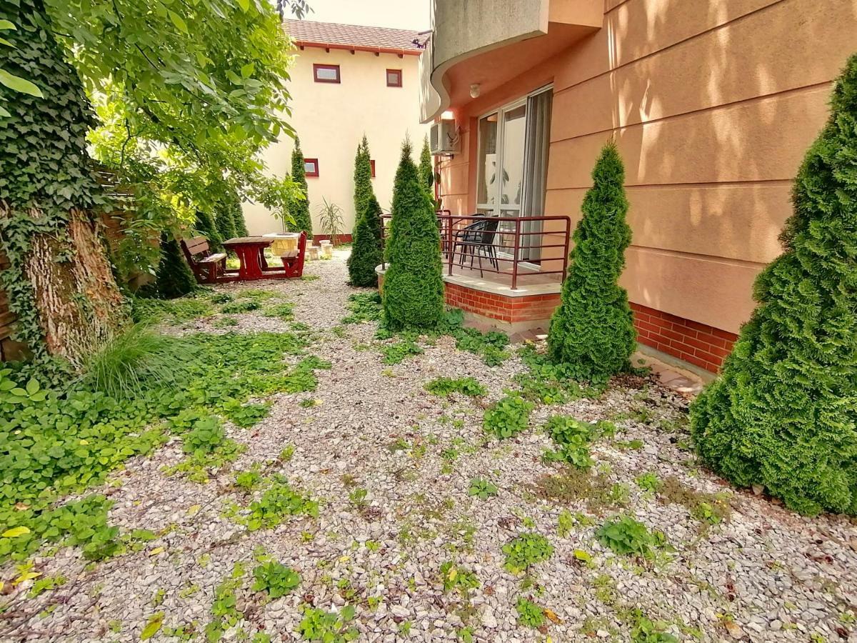 Villa Aida Apartman Hajduszoboszlo Luaran gambar