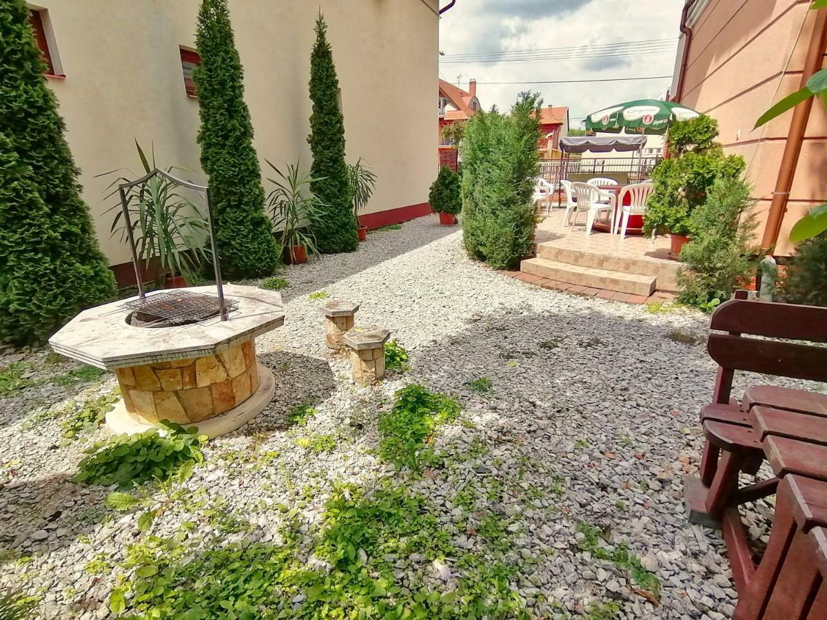 Villa Aida Apartman Hajduszoboszlo Luaran gambar