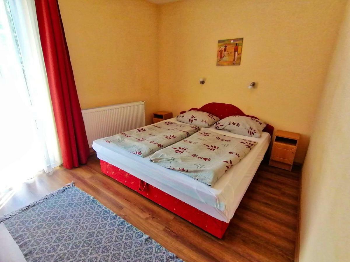 Villa Aida Apartman Hajduszoboszlo Luaran gambar