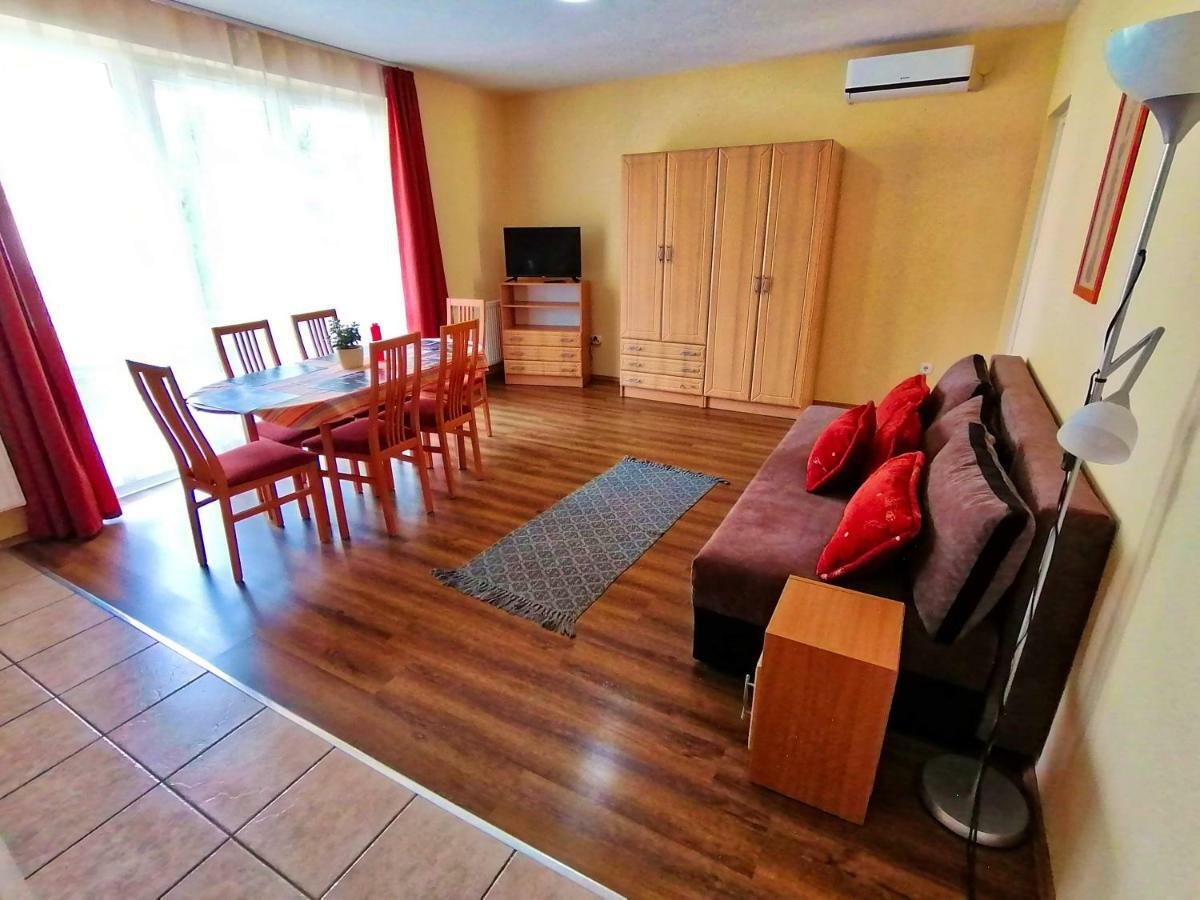 Villa Aida Apartman Hajduszoboszlo Luaran gambar