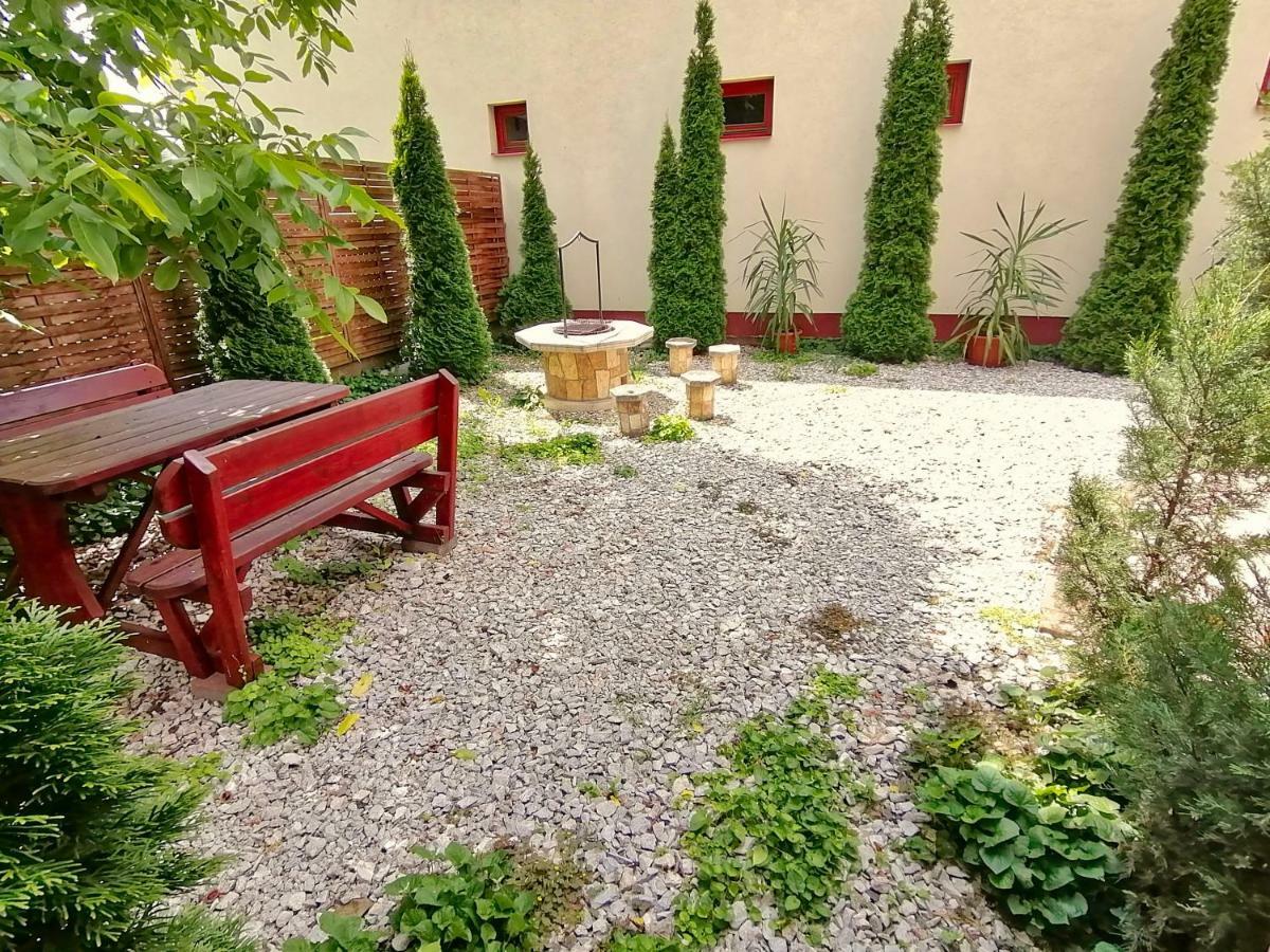 Villa Aida Apartman Hajduszoboszlo Luaran gambar